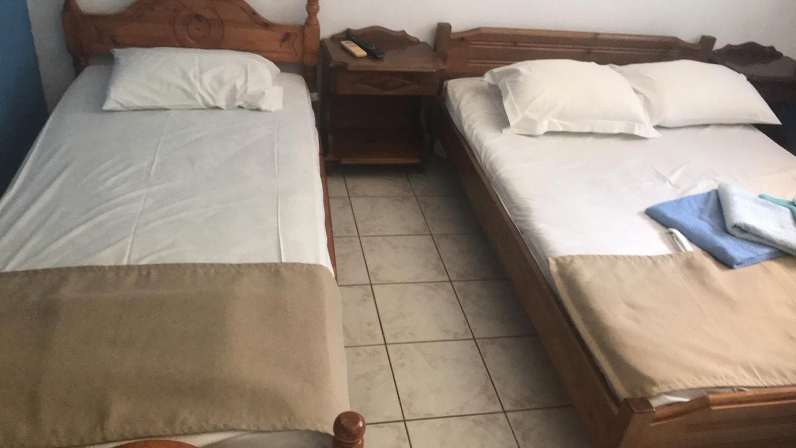Angela - Zoi Rooms Skiathos Town Quarto foto
